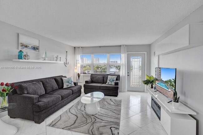 Foto del edificio - 401 Golden Isles Dr