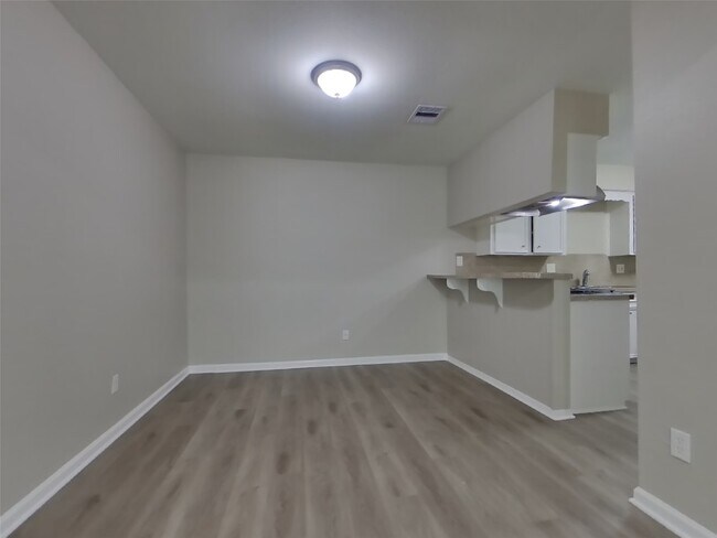 Foto del edificio - 10406 Kirkwren Dr