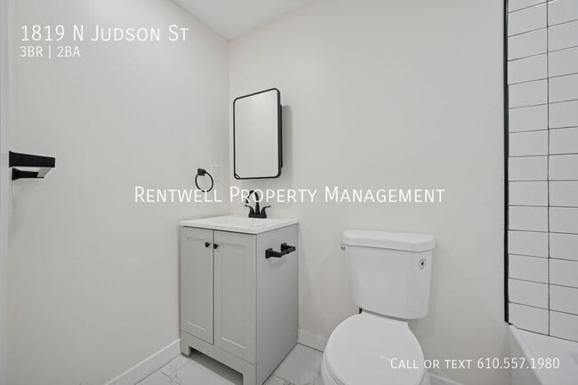 Building Photo - 1819 N Judson St