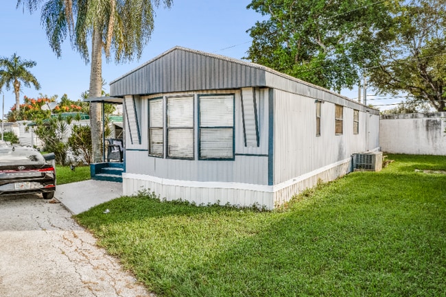 Photo - 4732 SW 46th Ln House