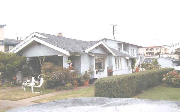 Building Photo - 440 Coronado Ave