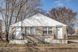 Building Photo - 724 N Noland Rd