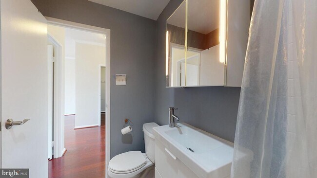 Foto del edificio - 10401 Grosvenor Pl