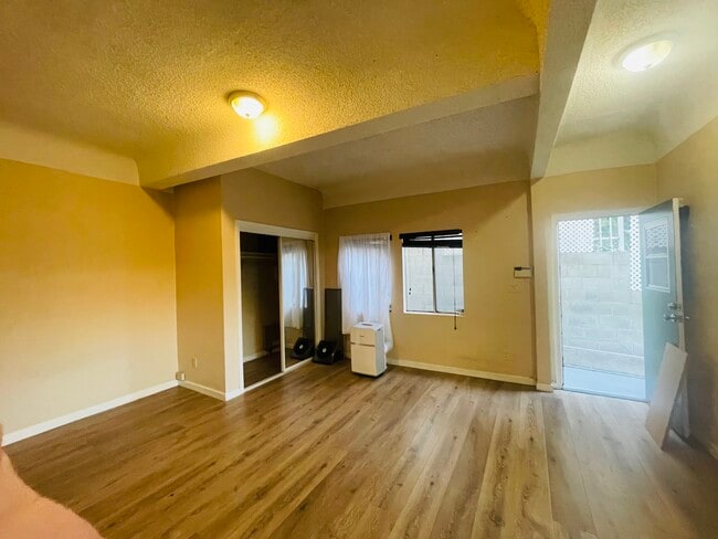 Building Photo - 808 Geraghty Ave
