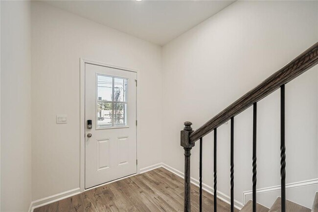 Foto del edificio - 6217 Honeybell Aly