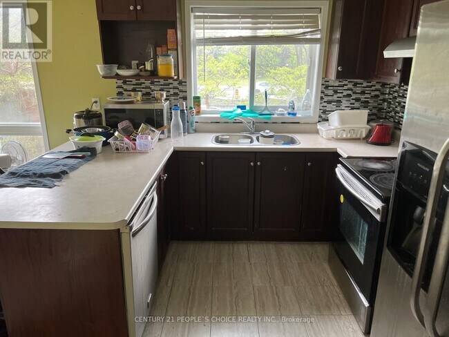 Building Photo - 170 Havelock Dr