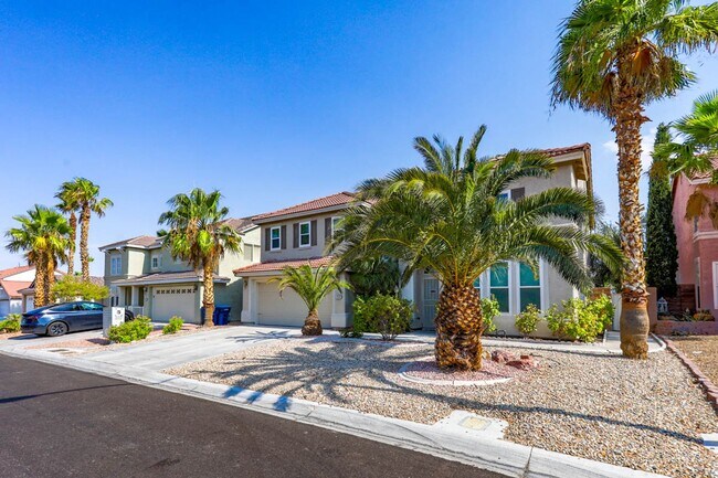 Building Photo - West Vegas Pool Home With First Floor Bed ...