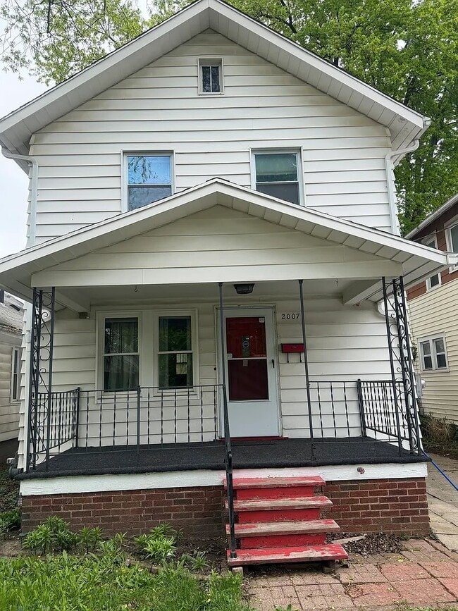2007 Barrows St