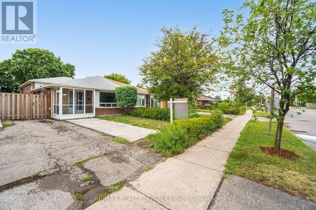Building Photo - 7386 Netherwood Rd