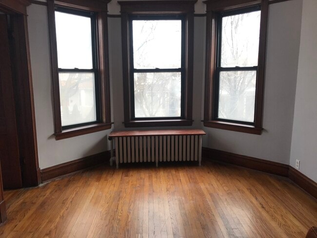 Living room - 2932 Sacramento N Ave