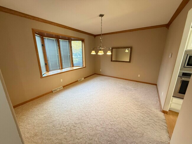 Building Photo - 2340 Robbie Ct