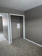 Building Photo - 216 S Cavin St