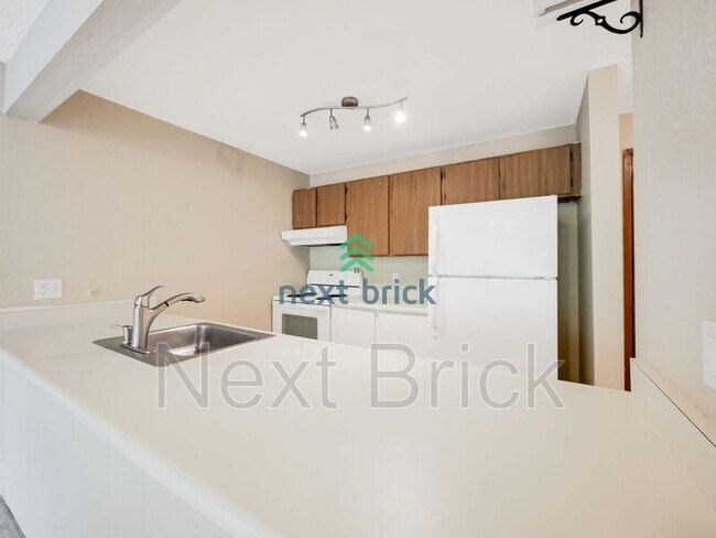 Building Photo - 1740 NE 86th St