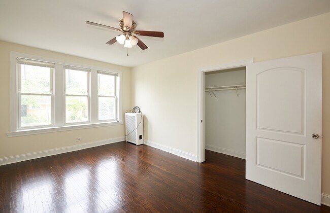 Foto del edificio - 3223 W Ardmore Ave