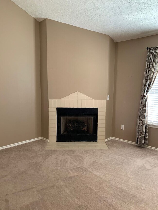 Foto del edificio - 1612 Cresent St