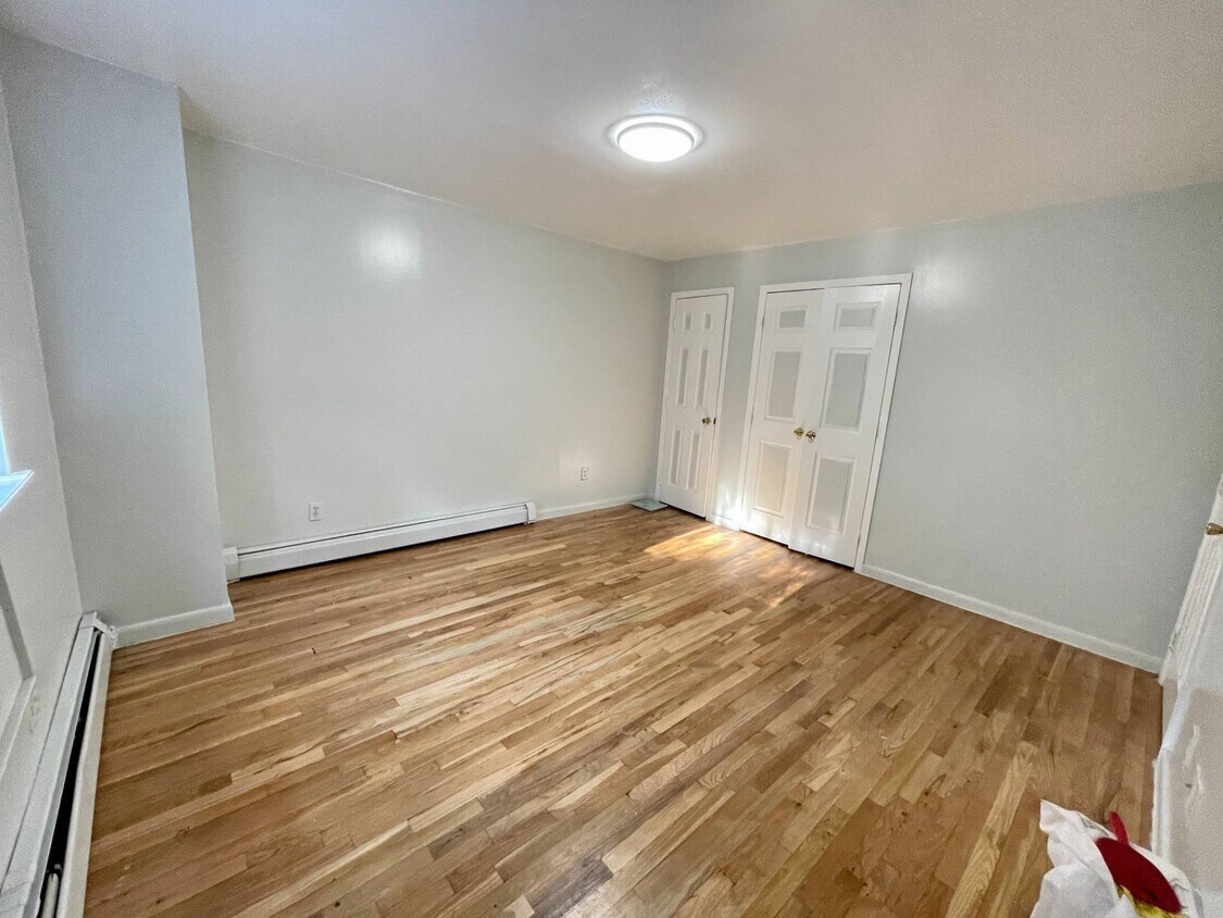 1937 Holland Ave Unit 1, The Bronx, NY 10462 Room for Rent in The