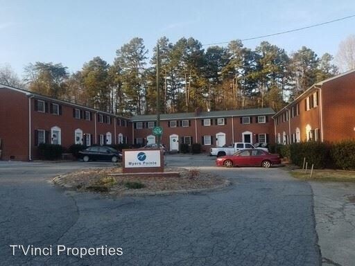 Primary Photo - 200 Greenbriar Rd