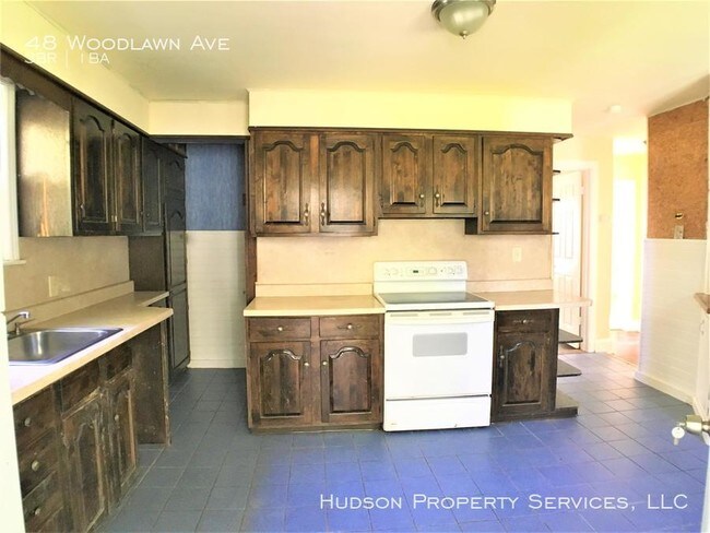 Foto del edificio - 48 Woodlawn Ave