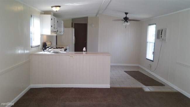Building Photo - 1265 Farnsworth Rd