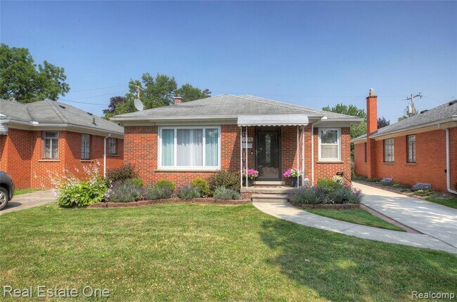 Foto del edificio - 8126 Dale St