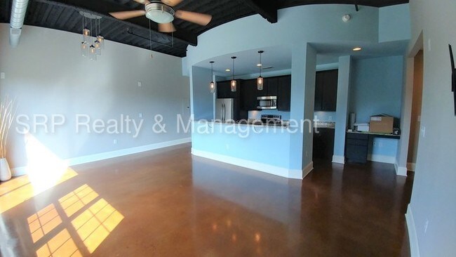 Building Photo - 2338 Yadkin Ave