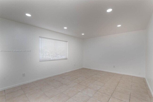 Building Photo - 8401 SW 107th Ave