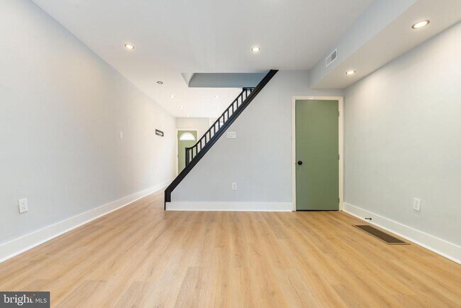 Building Photo - 3120 Tilton St