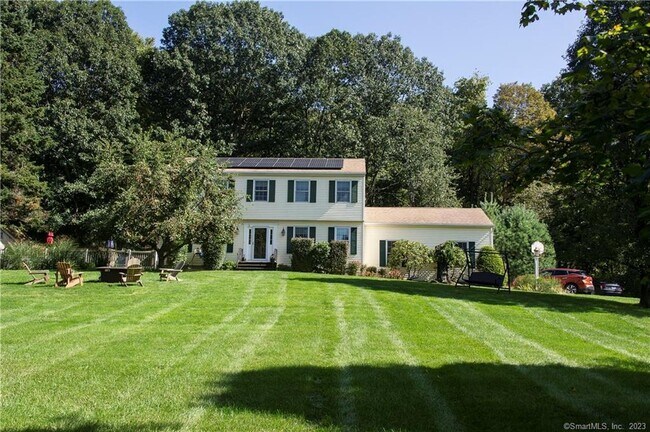 Building Photo - 23 Maplewood Dr