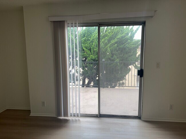 Foto del edificio - 16703 Lynn Ln