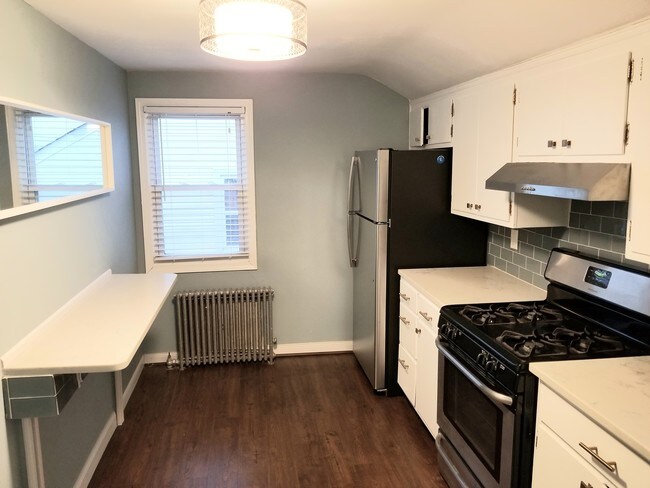 kitchen - 3 MacArthur Ave