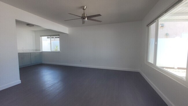 Building Photo - Imperial Beach - Newly Renovated Bungalow