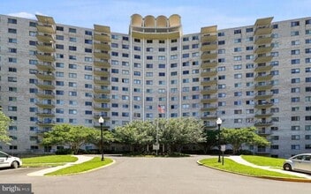 Building Photo - 1111 University Blvd W