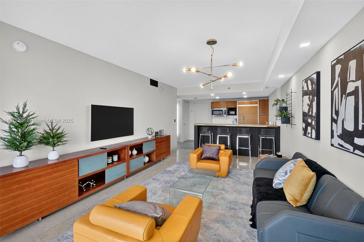 Building Photo - 50 Biscayne Blvd