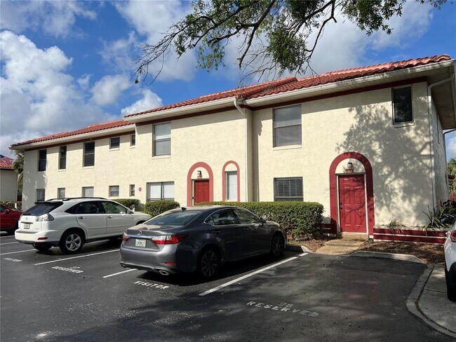 Building Photo - 1600 Bending Brk Wy