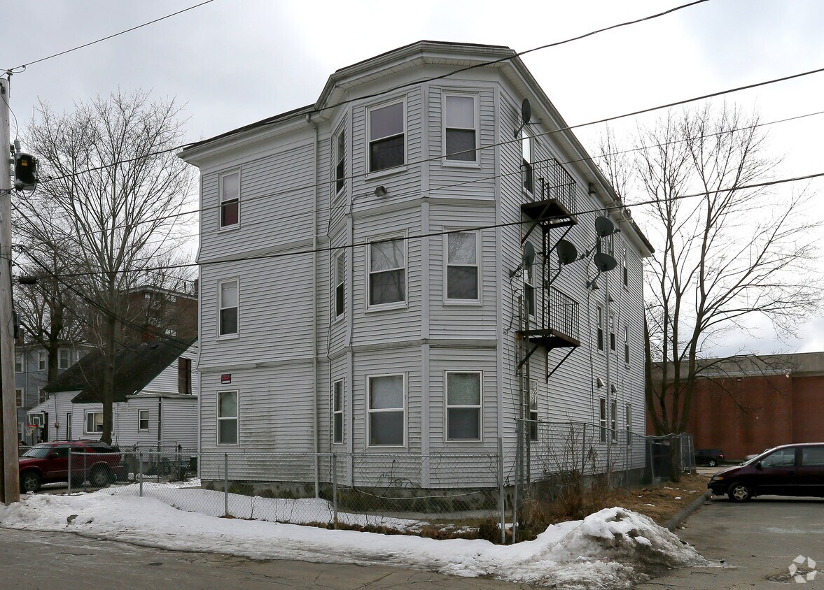 Primary Photo - 28 Ellsworth St