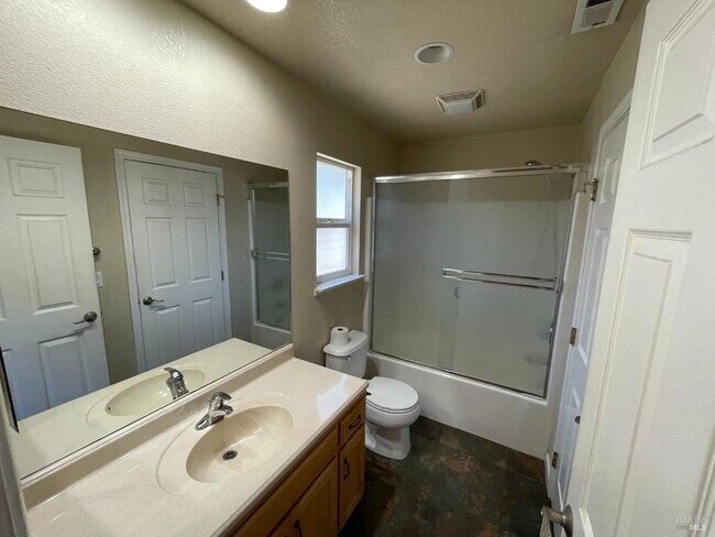Building Photo - 132 Brittain Ln