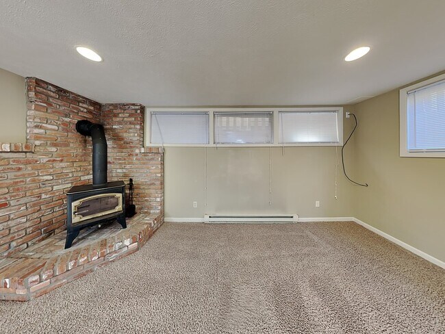 Foto del edificio - 3704 S Manito Blvd