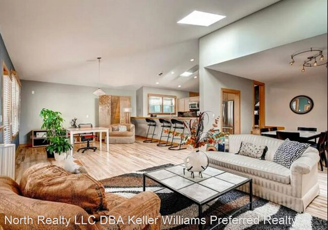 Building Photo - 1 br, 2 bath House - 1034 N. Logan St. #2S
