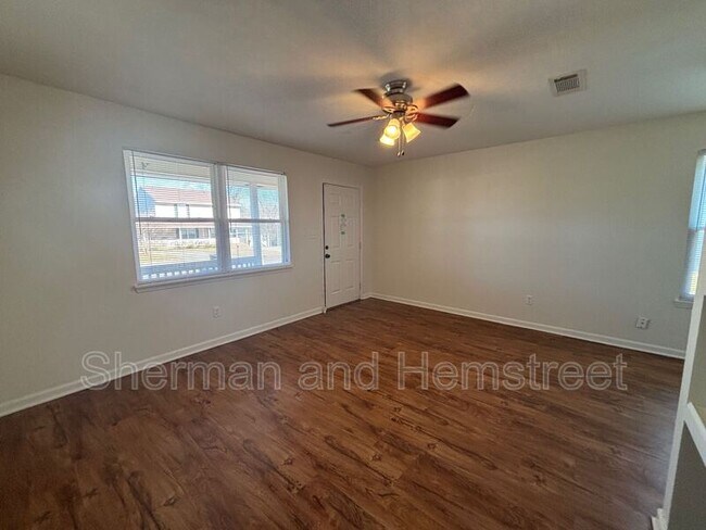 Foto del edificio - 313 Lake Ave