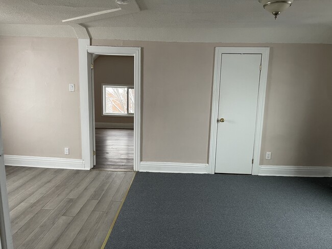 Building Photo - 45 Ontario Av