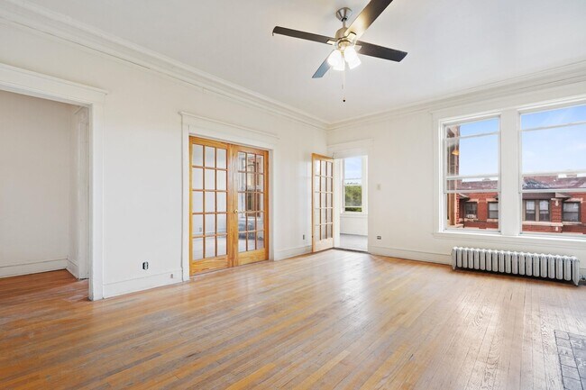 Foto del edificio - 5126 S Greenwood Ave