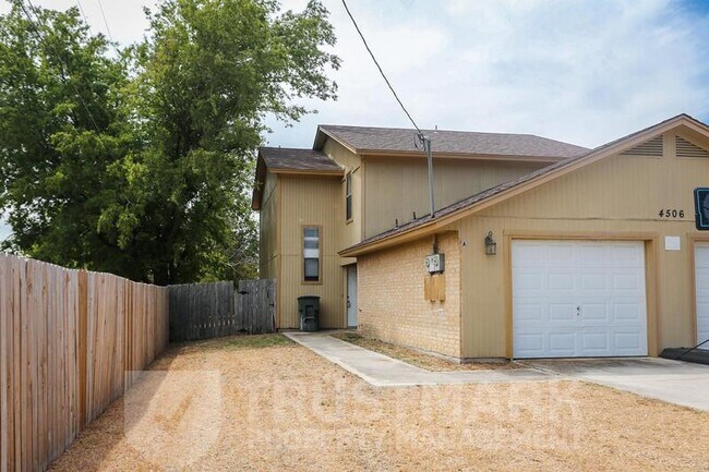 Foto del edificio - 4506 A Lago Cir