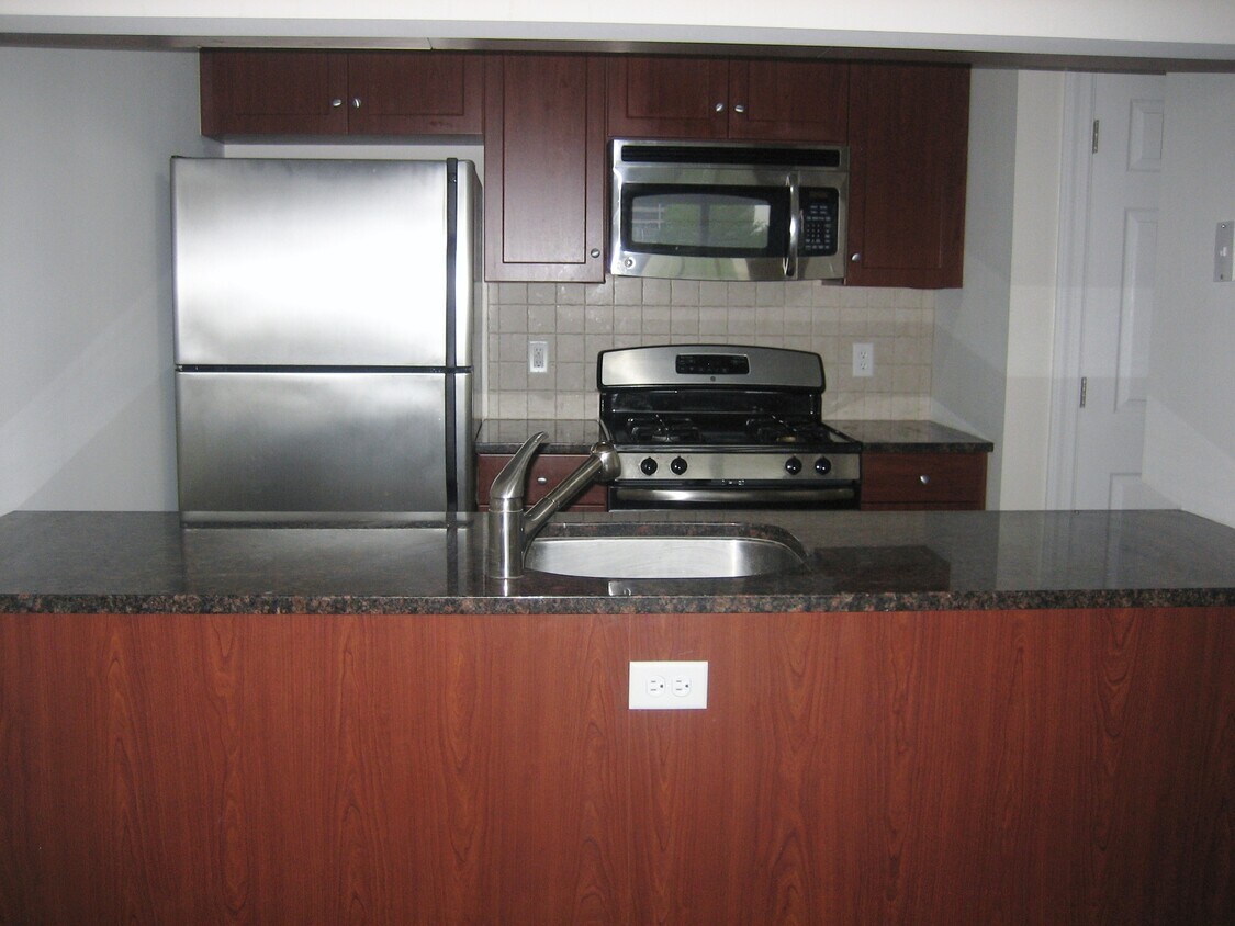 Primary Photo - 2022 N Central Rd
