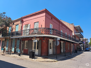 Building Photo - 945 Chartres St