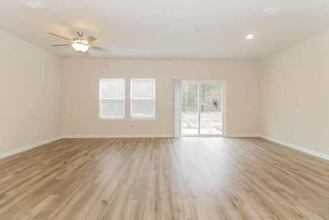 Building Photo - 1565 Villageside Ct