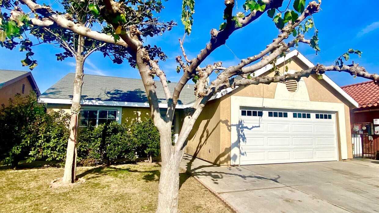 Foto principal - Enchanting Delano property just minutes fr...