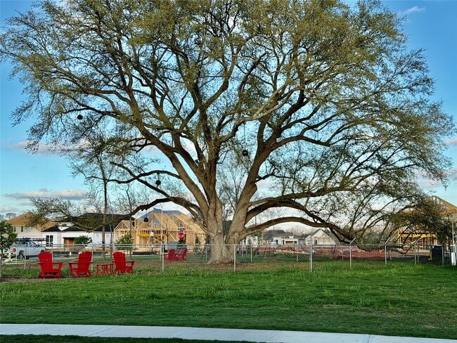 Building Photo - 1111 Luna Dr