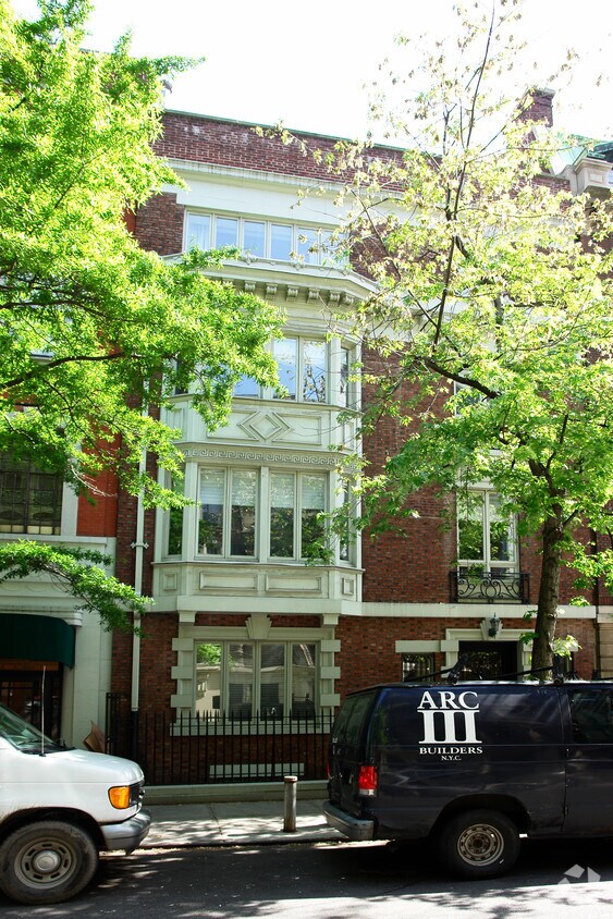Primary Photo - 317 W 92nd St