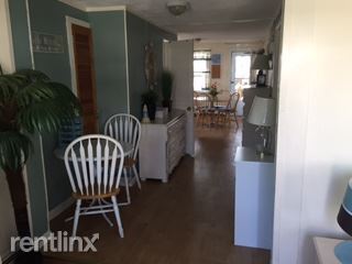 Building Photo - 2 br, 1 bath Duplex - 71 Swan Ave  Cottage...