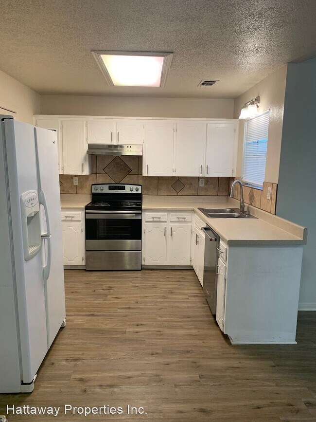 Building Photo - 3 br, 2 bath House - 2211 Lamplight